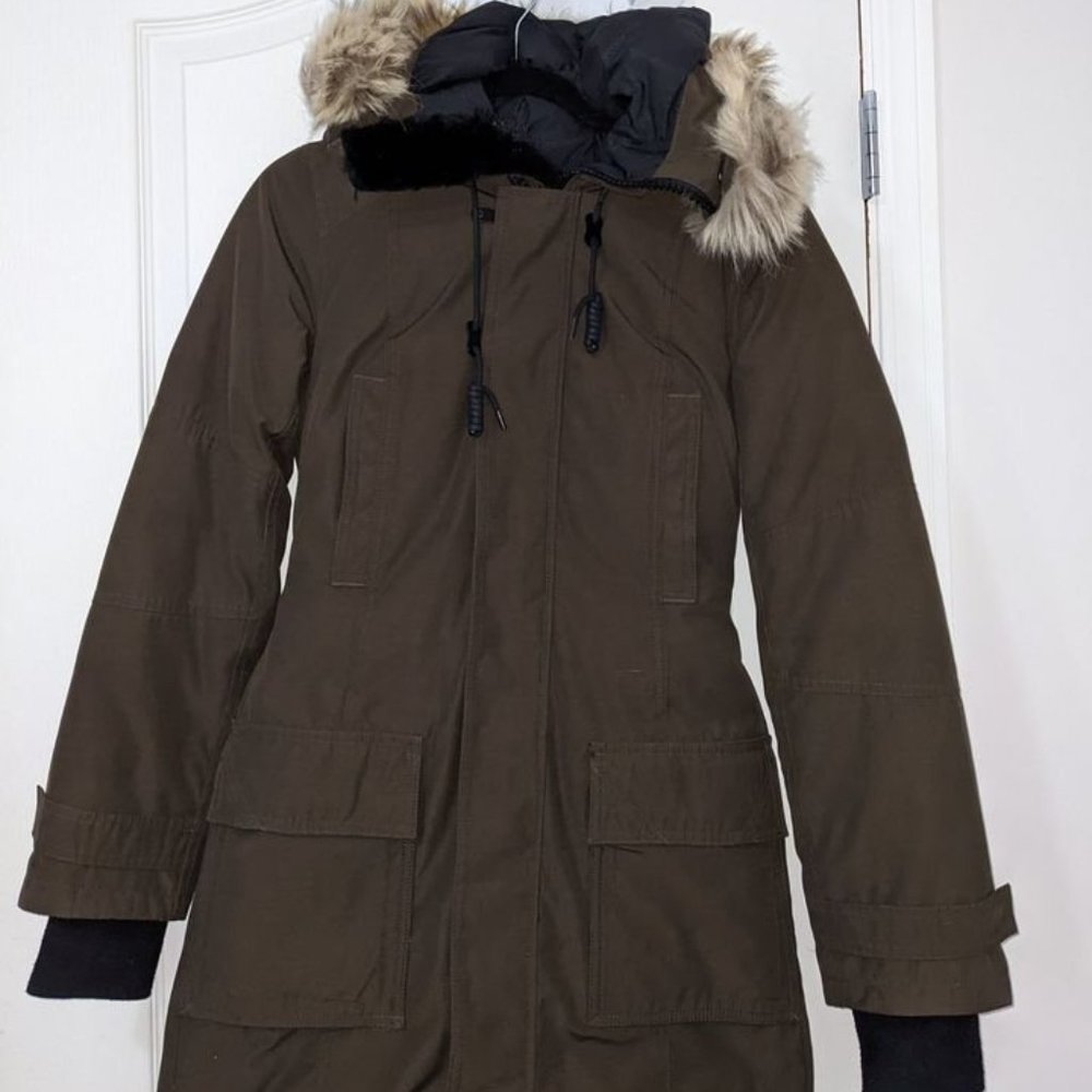 ARITZIA: TNA Bancroft Parka
